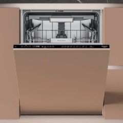 Built in dishwasher Hotpoint HM742L