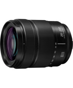 Panasonic Lumix S 28-200mm f/4-7.1 Macro O.I.S. lens