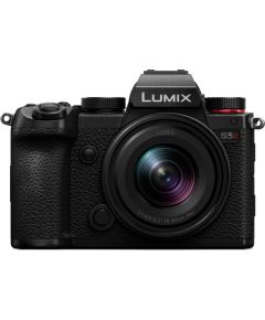 Panasonic Lumix DC-S5D + 18-40mm