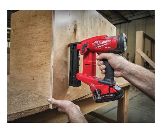 Milwaukee M18 FNCS18GS-202X Akumulatora skavotājs