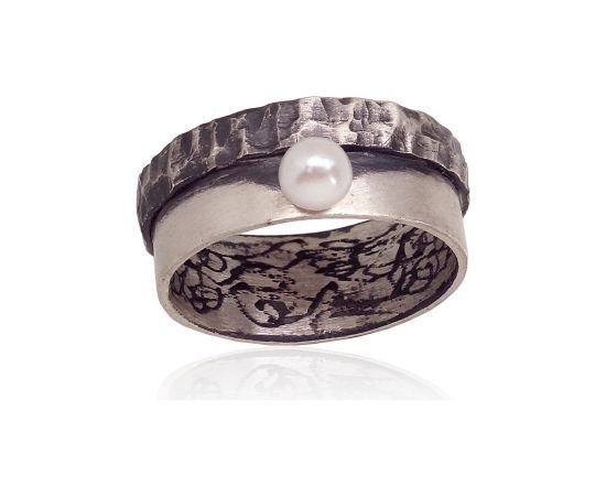 Серебряное кольцо #2101739(Matt+POx-MattBk)_PE, Серебро	925°, оксид (покрытие), Жемчуг , Размер: 18, 5.8 гр.