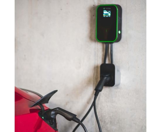 Green Cell EV Charger PowerBox 22kW charger with Type 2 socket and RFID for charging electric cars and Plug-In hybrids, 32 A