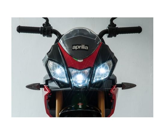 Elektriskais motocikls - Aprilia Tuono V4, sarkans