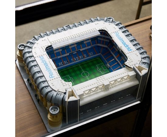 LEGO Icons Real Madrid – Santiago Bernabéu stadions (10299)