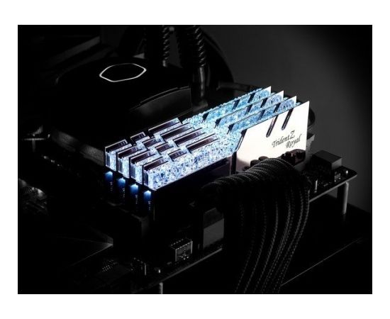 G.Skill DDR4 - 32 GB -3600 - CL - 18 - Dual kit, Trident Z Royal (silver, F4-3600C18D-32GTRS)