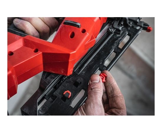 Milwaukee M18 FN16GA-0X Akumulatora naglotājs 18V (bez akumulatora un lādētāja)