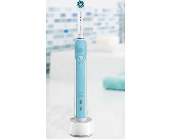 Oral-B Electric Toothbrush Pro 700 CrossAction Rechargeable, For adults, Number of brush heads included 1, Number of teeth brushing modes 1, Blue/White