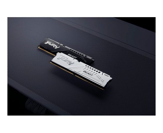 Kingston FURY 32 GB DDR5-5200, memory (white, KF552C36BWE-32, Beast, EXPO)