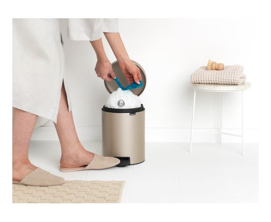 BRABANTIA atkritumu tvertne ar pedāli NewIcon, 5 l, Champagne - 304422