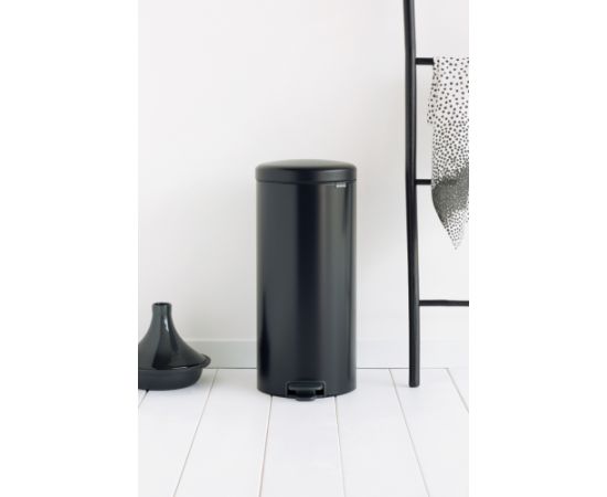 BRABANTIA atkritumu tvertne ar pedāli NewIcon, 30 l, Matt Black - 114540