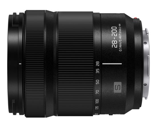 Panasonic Lumix S 28-200mm f/4-7.1 Macro O.I.S. lens