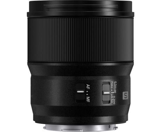 Panasonic Lumix S 100mm f/2.8 Macro lens