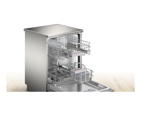 Bosch Serie 4 SMS4EKI06E dishwasher Freestanding 13 place settings B