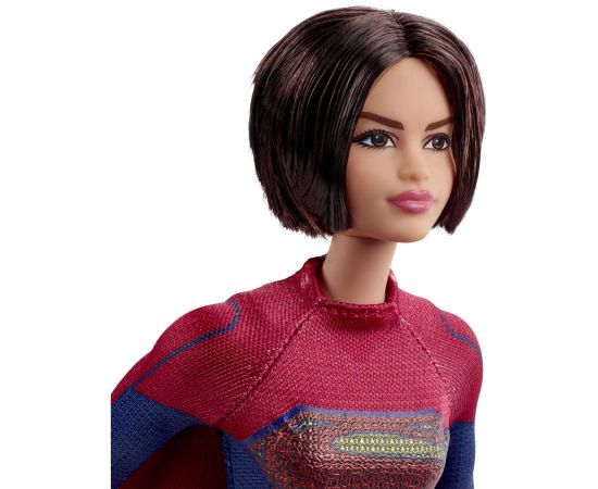 Barbie Supergirls в красно-синем костюме с накидкой в ​​комплекте с подставкой для куклы (HKG13)