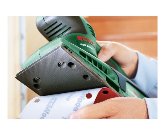 Bosch multi-sander PSM 200 AES + 29-piece accessory set (green/black, 200 watts, SystemBox)