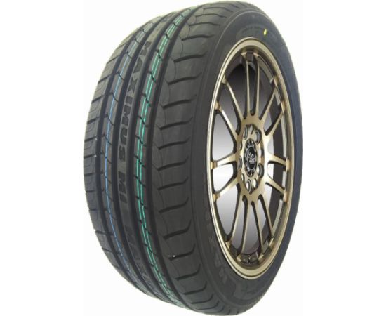 Maxtrek Maximus M1 235/40R18 95W