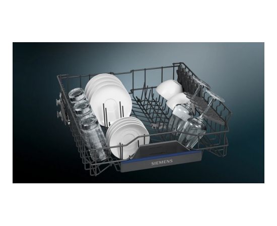 SIEMENS SN63HX02CE built-in dishwasher