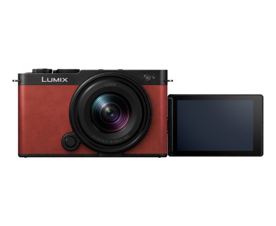 Panasonic Lumix DC-S9 + 18-40mm, crimson red