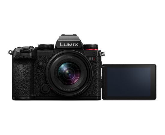 Panasonic Lumix DC-S5D + 18-40mm