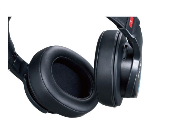 Sony MDR-M1 - closed studio headphones