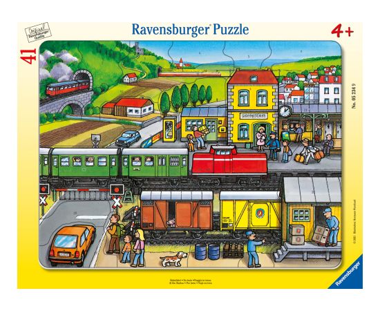 Ravensburger Frame Puzzle 41 pc Train Station