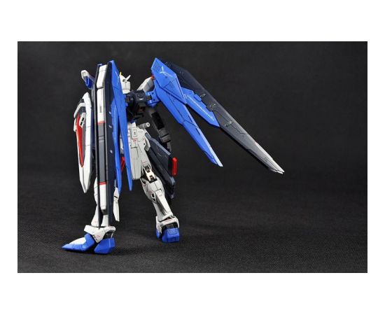 Bandai RG 1/144 FREEDOM GUNDAM