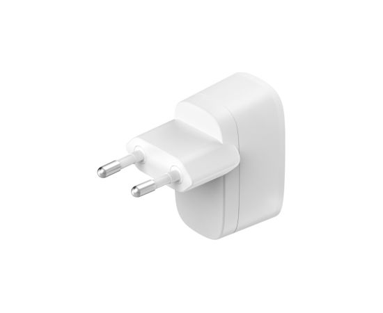 Сетевая зарядка Belkin Boost Charge USB-A 12W белая