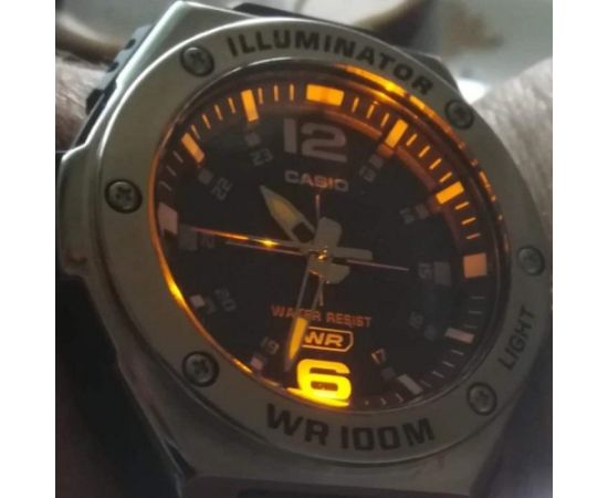 Casio MWA-100HD-1AVEF