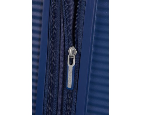 Soundbox walizka średnia American Tourister - midnight navy